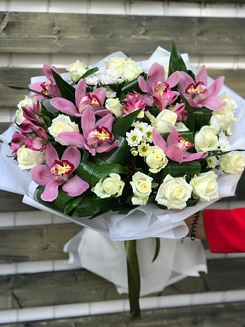 Букет цветов из: Розы и Хризантемы в Мишкинской