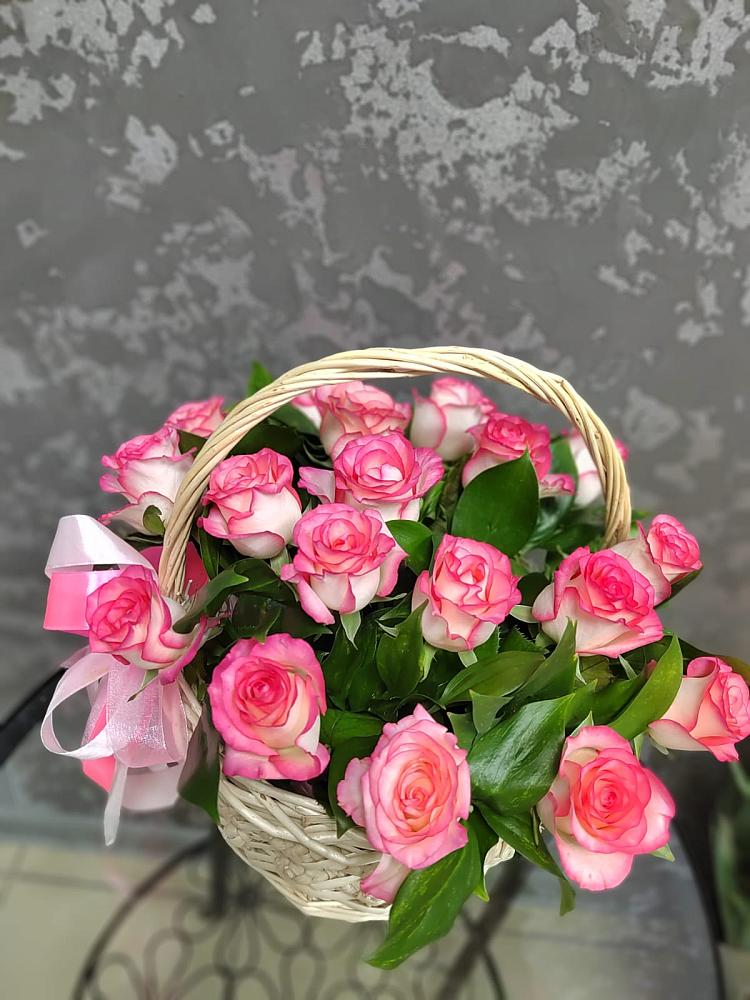 Цветочная композиция из Розы в корзине в Мишкинской