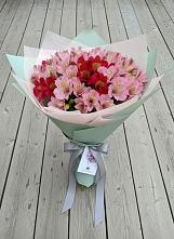 Букет цветов из:  Альстромерии #REPLACE_PRED# Мишкинской