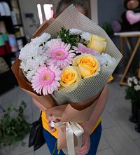 Букет цветов из:  Герберы, Розы и Хризантемы в Мишкинской