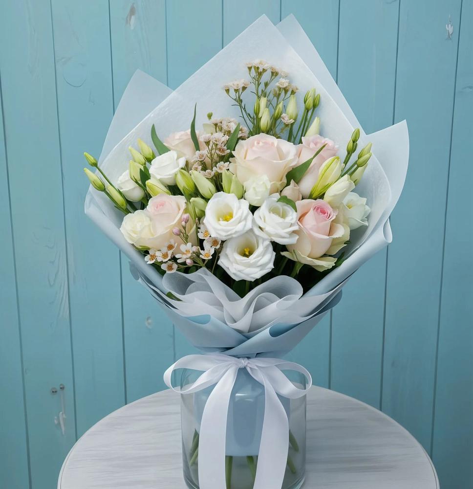 Букет цветов из: Розы и Лизиантусы в Мишкинской