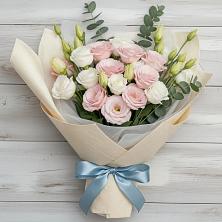 Букет цветов из:  Лизиантусы в Мишкинской