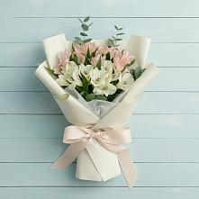 Букет цветов из:  Альстромерии #REPLACE_PRED# Мишкинской