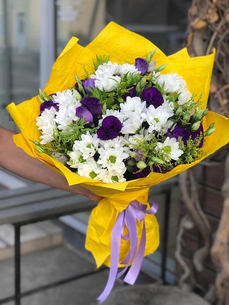 Букет цветов из: Ирисы, Хризантемы и Ромашки в Мишкинской
