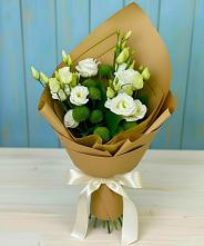 Букет цветов из:  Хризантемы и Лизиантусы в Мишкинской