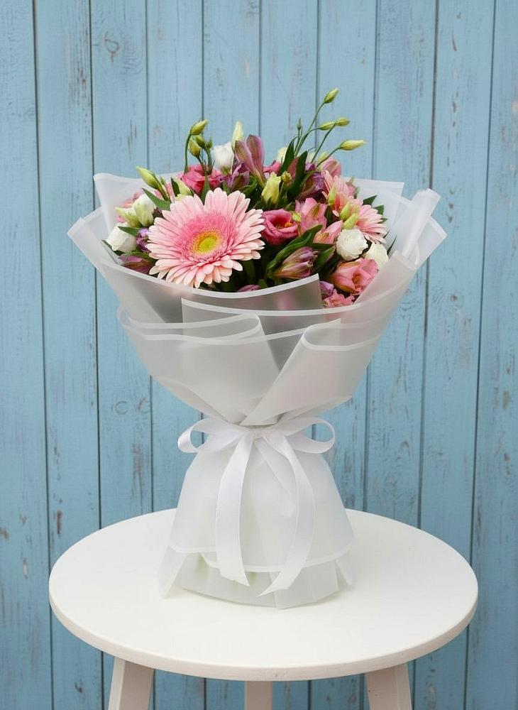 Букет цветов из: Герберы, Альстромерии и Лизиантусы в Мишкинской