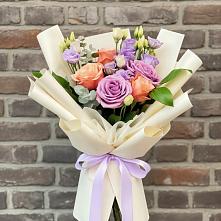 Букет цветов из:  Лизиантусы и Розы в Мишкинской