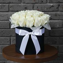 Цветочная композиция из Розы в шляпной коробке в Мишкинской