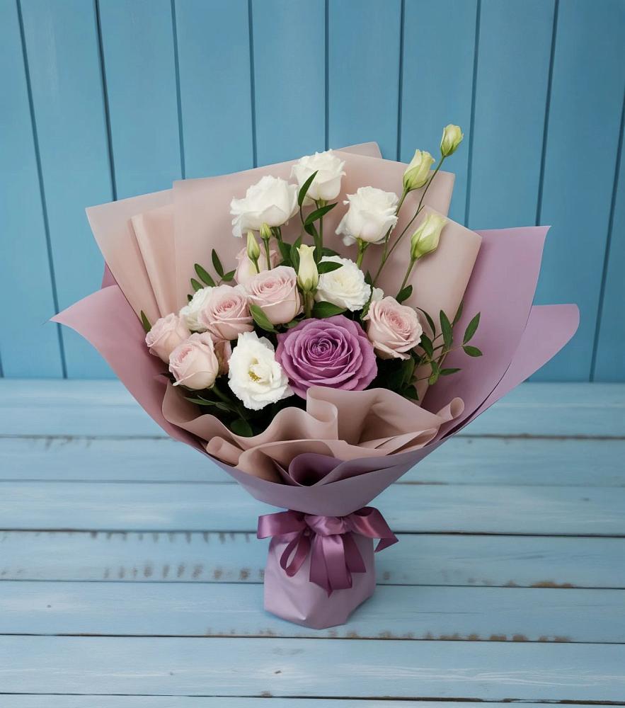 Букет цветов из: Розы и Лизиантусы в Мишкинской